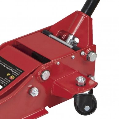 Professional garage jack 2.5t with foot pump. Low profile 2