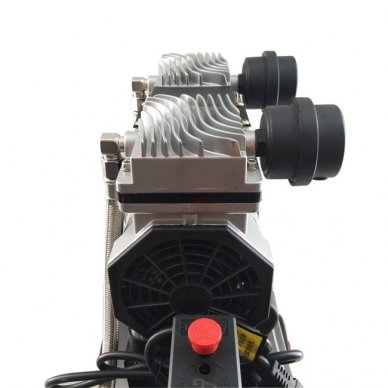 Oilless air compressor 24l 210L/min 8bar 1.2kW 2