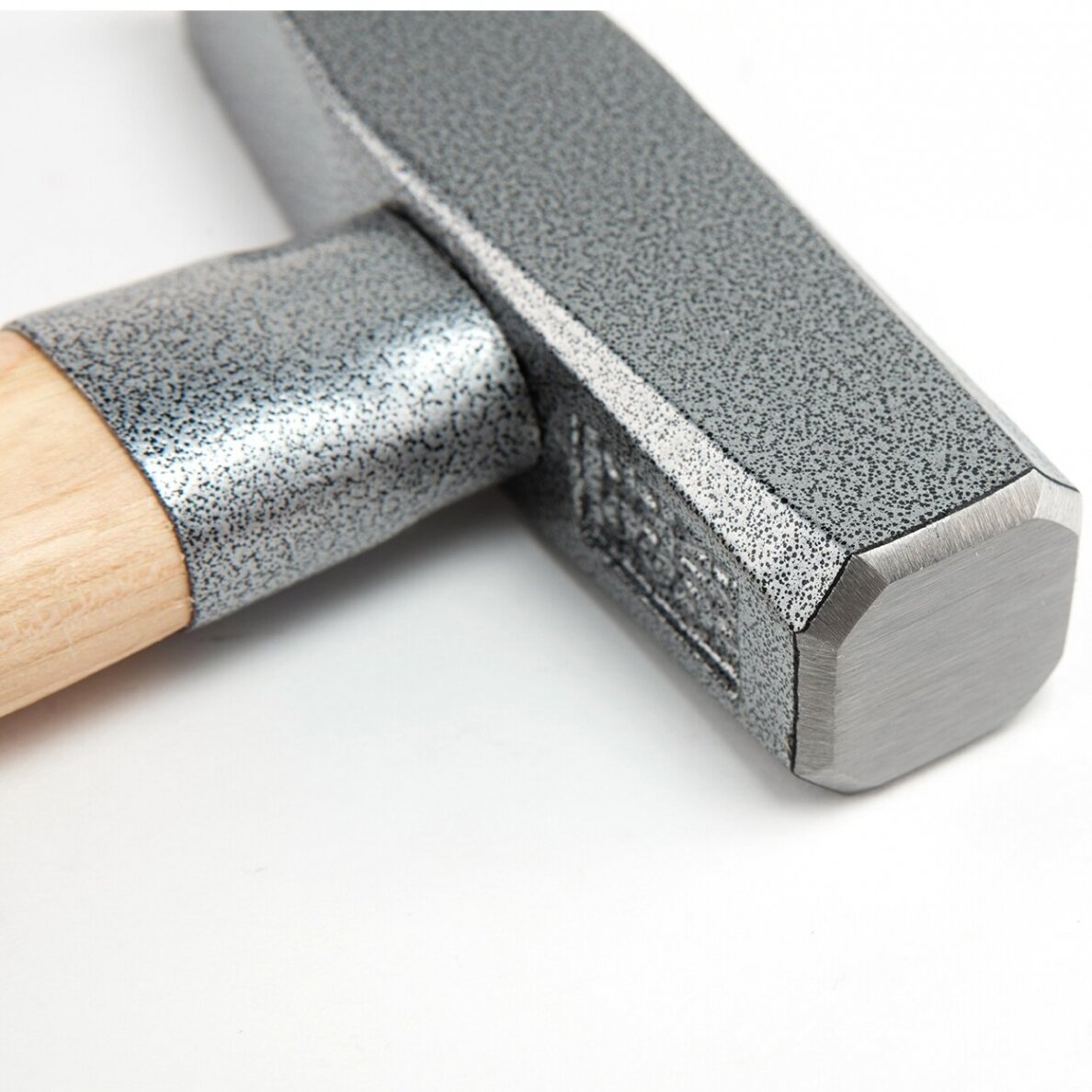 Engineer hammer with wood handle with protection 5 Engineer hammer with wood handle with protection 5